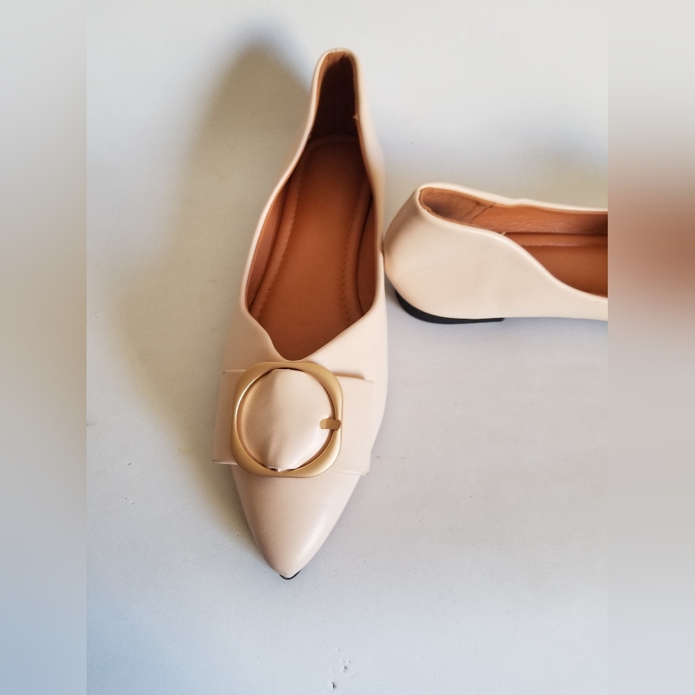 Women's unbranded european ballet flats light tan nude Sz8.5M pointed toe - Picture 3 of 16